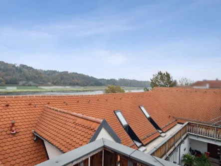 Blick von der Terrasse - Wohnung kaufen in Vilshofen an der Donau - Traumhafte, vermietete 3-Zi.-Maisonettewohnung in historischem Gebäude, Denkmalschutz, in Vilshofen