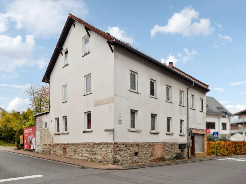 Hausansicht - Haus kaufen in Kelkheim - Mehrfamilienhaus in Kelkheim