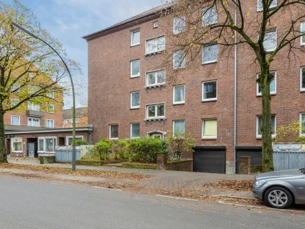 Außenansicht 1 - Wohnung kaufen in Hamburg - Vermietete 3-Zimmer-Wohnung mit Balkon in ruhiger Lage von Hamburg-Hamm/Horn