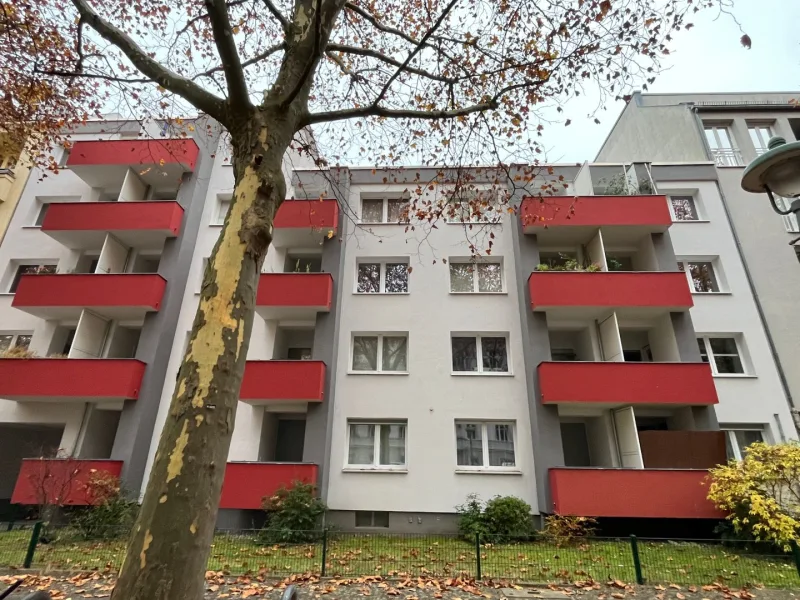 Straßenansicht I - Wohnung kaufen in Berlin - Paketkauf möglich, vermietete 2-Zimmer-Eigentumswohnung, zentrale Lage von Berlin-Steglitz 