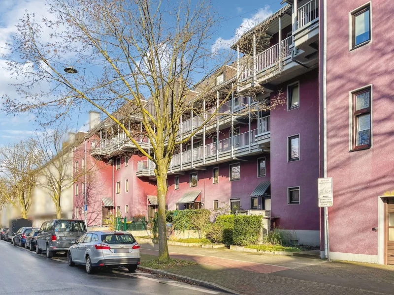 Hausansicht - Wohnung kaufen in Herne - Herne-Baukau Ost: Charmante 3,5-Zimmer-Wohnung mit Balkon, Garage und 2 Stellplätzen