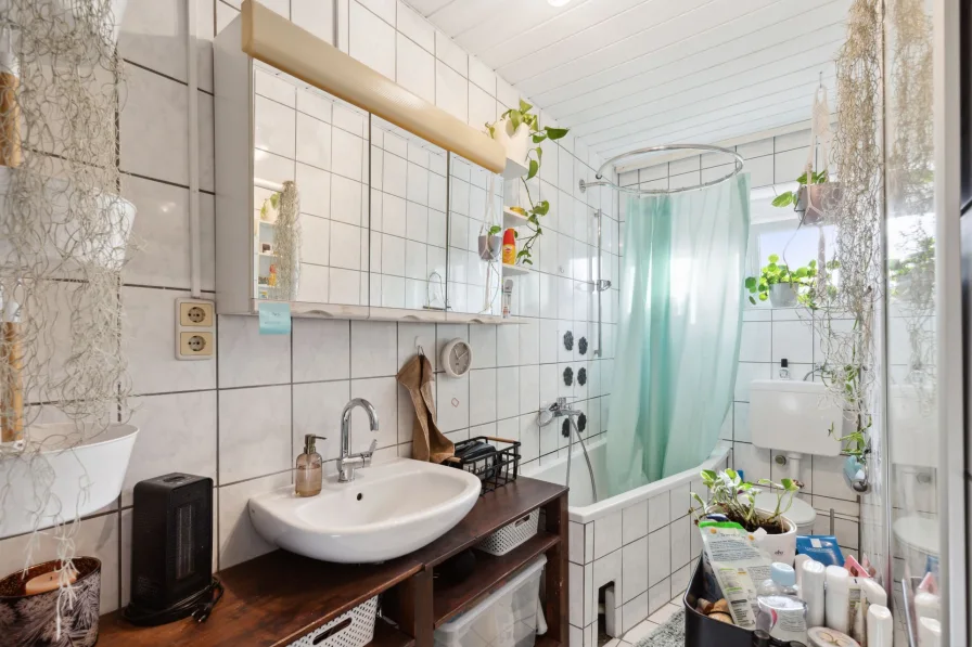 Badezimmer Ansicht I