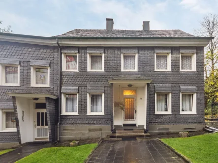 Titel - Haus kaufen in Solingen - Mehrfamilienhaus in Solingen eröffnet vielfältige Perspektiven  