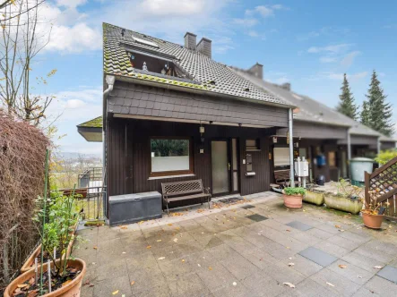 Titelbild - Haus kaufen in Wetter - Außergewöhnliches Reihenendhaus mit Einliegerwohnung im Dachgeschoss in Wetter - Volmarstein (Ruhr)