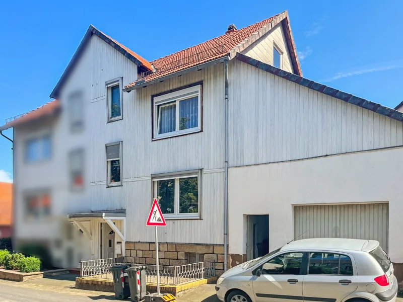 Hausansicht - Haus kaufen in Uslar - Geräumig, gemütlich und ruhig leben - Einfamilienhaus in Uslar