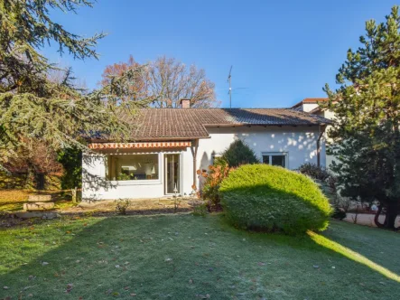 Ansicht - Haus kaufen in Kempten - Einfamilienhaus mit großzügigem Grundstück in Kempten, Stiftsstadt-West