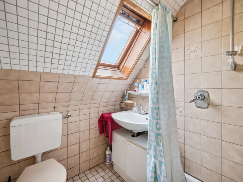 Badezimmer DG