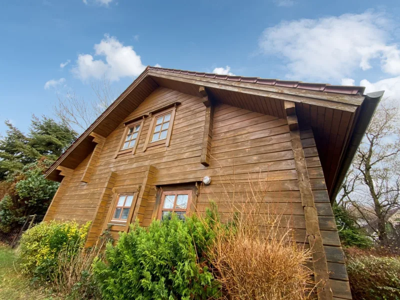 Titelbild - Haus kaufen in Beelitz - Geräumiges Einfamilienhaus direkt an der Nieplitz gelegen in Beelitz OT Salzbrunn