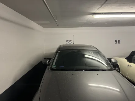 Titelbild - Garage/Stellplatz kaufen in München - Attraktiver Tiefgaragenstellplatz in zentraler Lage Schwabing