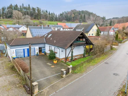 Luftaufnahme 1 - Haus kaufen in Bad Grönenbach - Bad Grönenbach - OT: Ein-/Zweifamilienhaus in ruhiger Lage