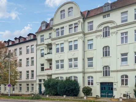 Titelbild - Wohnung kaufen in Magdeburg - Denkmalschutz: Gut geschnittene, vermietete 3-Zimmer-Wohnung im Herzen von Magdeburg