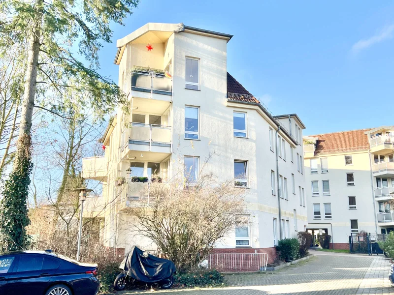 Ansicht - Wohnung kaufen in Berlin - Bezugsfreie Dachgeschosswohnung mit 3 Zimmern in Französisch Buchholz