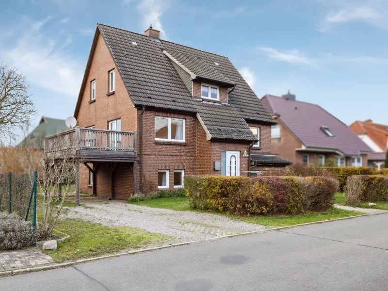 Hausansicht - Titelbild - Haus kaufen in Kühlungsborn - Ein Haus zum Verlieben: Verklinkertes Einfamilienhaus mit Einliegerwohnung in Kühlungsborn-Ost