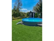 Garten mit Pool