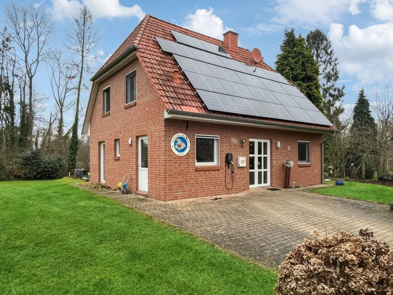 Titelbild - Haus kaufen in Edemissen - Gepflegtes Einfamilienhaus mit ca. 123 m² Wohnfläche in absolut ruhiger Nachbarschaft von Edemissen