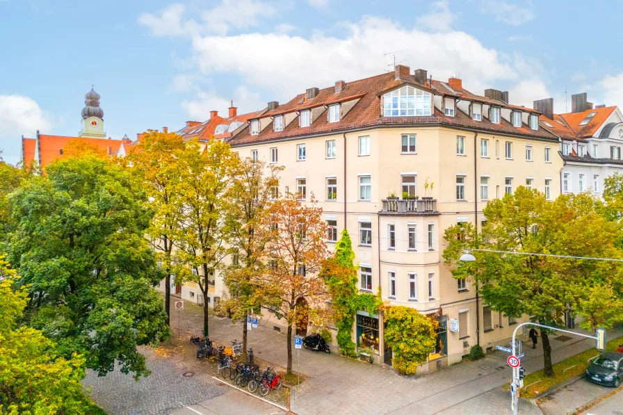 Titelbild - Wohnung kaufen in München - Großzügige und gepflegte  4-Zimmer-Altbauwohnung in guter Lage von München-Sendling