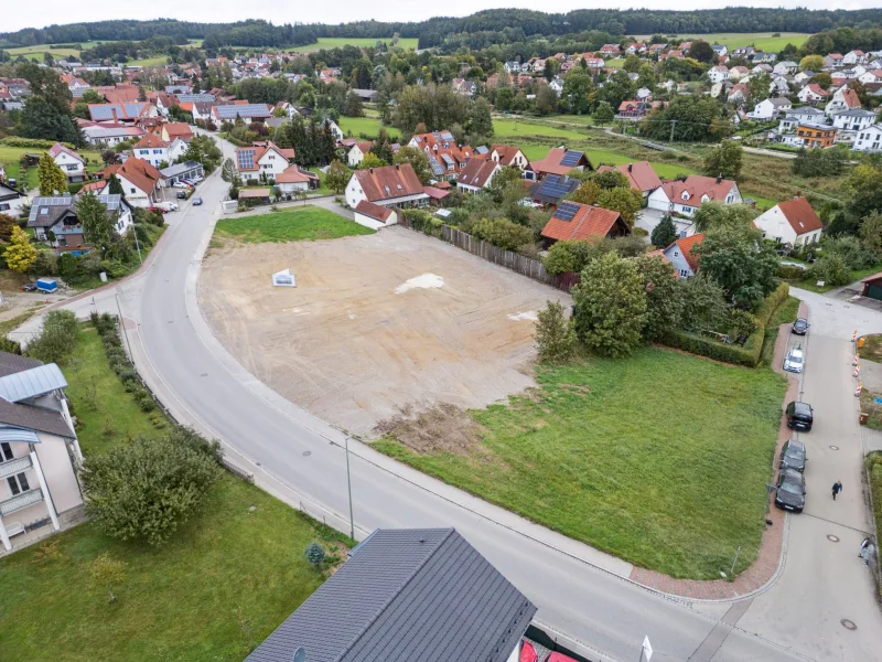 Der erste Eindruck - Grundstück kaufen in Langenneufnach - Großzügiges, freies Baugrundstück in verkehrsgünstiger Lage von Lagenneufnach