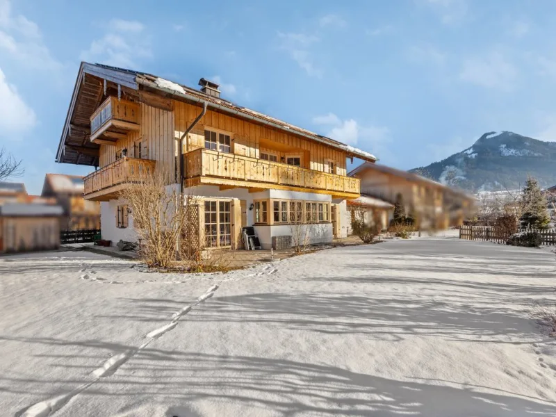 Titelbild - Haus kaufen in Fischbachau - Charmantes Einfamilienhaus in idyllischer Lage in Fischbachau – Ihr neues Zuhause wartet!