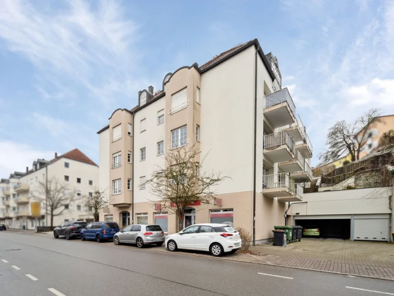 Titelbild - Wohnung kaufen in Freising - Helle und moderne 2-Zimmer-Eigentumswohnung in zentraler Lage von Freising