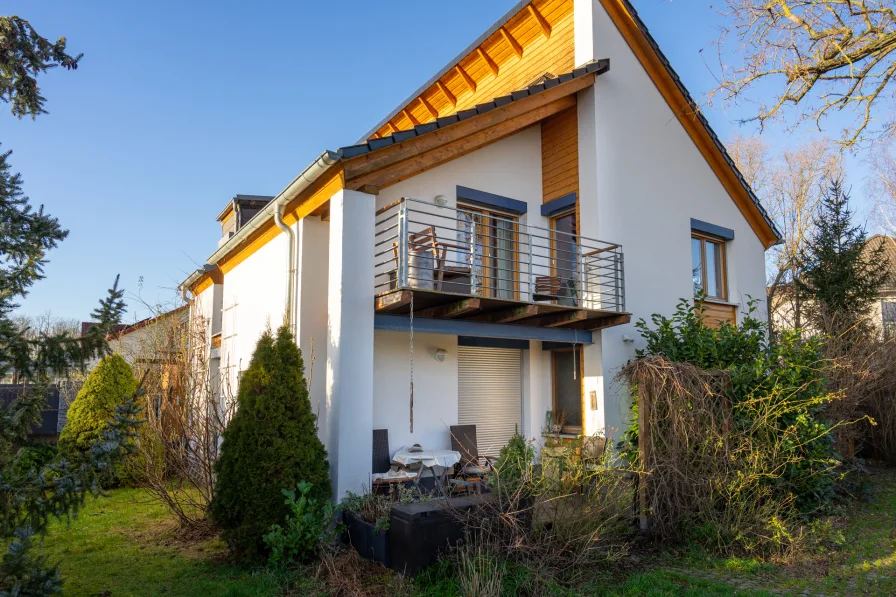 Titel - Haus kaufen in Halle - Sehr selten! Großes Architektenhaus mit viel Platz in Heide-Süd