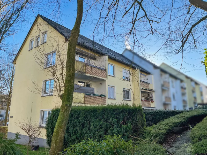 Rückansicht - Wohnung kaufen in Essen - 3,5-Raum-Eigentumswohnung mit Balkon in zentraler Lage von Essen-Borbeck