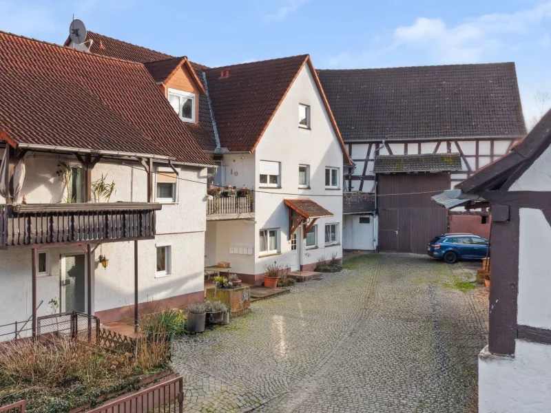 Der erste Eindruck - Haus kaufen in Ronneburg - Attraktive Hofreite zur Eigennutzung mit zusätzlicher Kapitalanlage im schönen Ronneburg