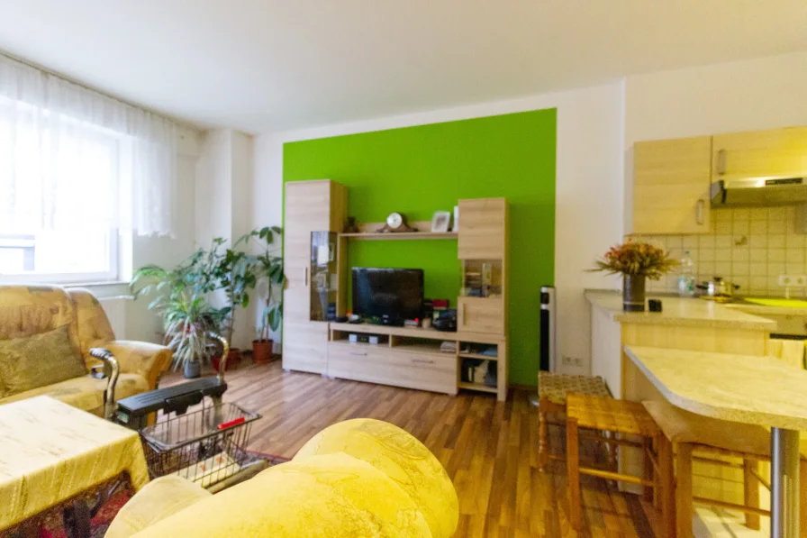 Wohnen - Wohnung kaufen in Nürnberg - Freie 2-Zimmer-Wohnung mit ca. 70 m² im Erdgeschoss in zentraler Lage in Nürnberg/Glockenhof