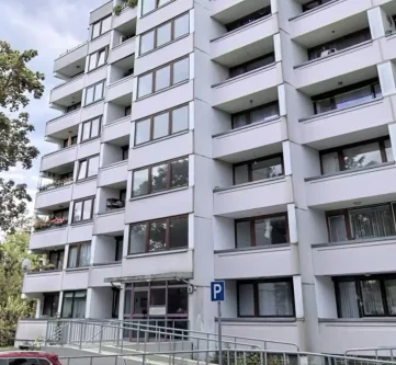 Ansicht - Wohnung kaufen in Eislingen - Helle 4-Zimmer-Wohnung mit 2 Balkonen in zentraler Lage von Eislingen