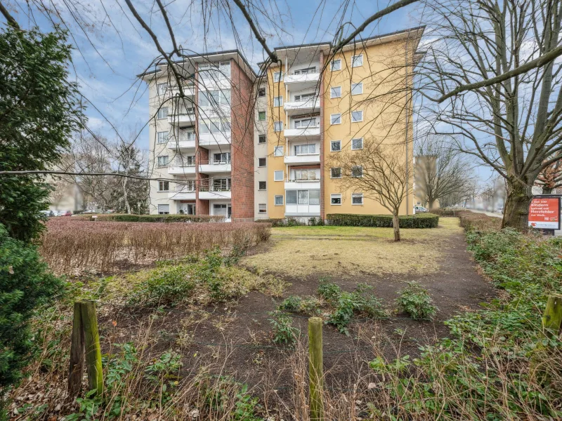 Außenansicht 1 - Wohnung kaufen in Berlin - Sofort beziehbare 1-Zimmer-Eigentumswohnung  mit Balkon in Berlin-Reinickendorf