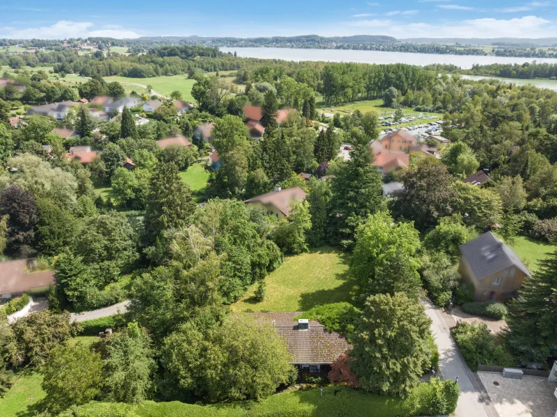 Titelbild - Grundstück kaufen in Inning am Ammersee - Wunderschönes Eckgrundstück zur Neubebauung in idyllischer Lage von Bachern am Wörthsee