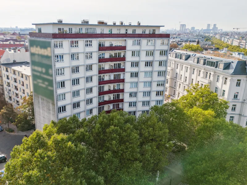 Wohnhausansicht - Luftaufnahme - Wohnung kaufen in Berlin - Ganz besondere 2-Zimmer-Wohnung auf ca. 60 m² in Halensee am Tor zum Kurfürstendamm - Berlin