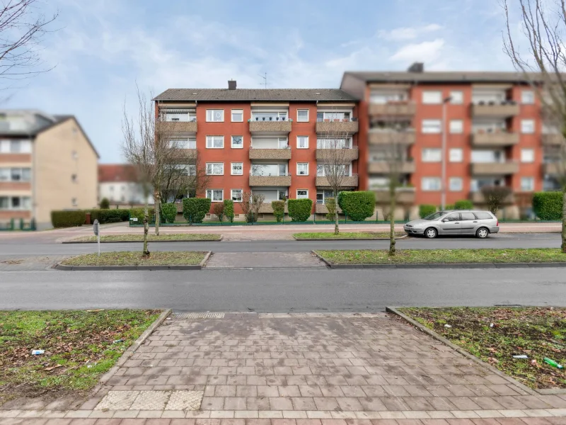 Titelbild - Wohnung kaufen in Gladbeck - Vermietete 3,5-Raum-Wohnung mit Balkon in Gladbeck-Rosenhügel