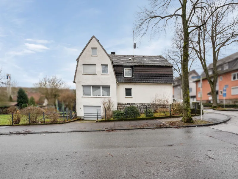 Titel - Haus kaufen in Hemer - Modern renoviertes Einfamilienhaus mit viel Platz in ruhiger Sackgassenlage von Hemer