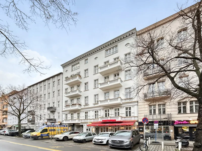 Titelfoto - Wohnung kaufen in Berlin - Exklusive Lage, historischer Charme – vermietete Altbauwohnung in Berlin-Charlottenburg