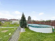 Pool im Garten