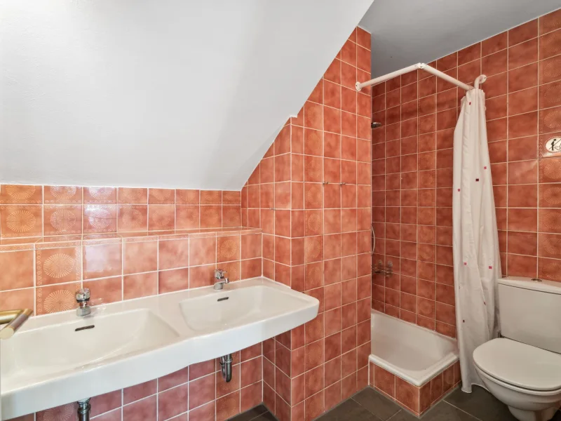 Badezimmer DG