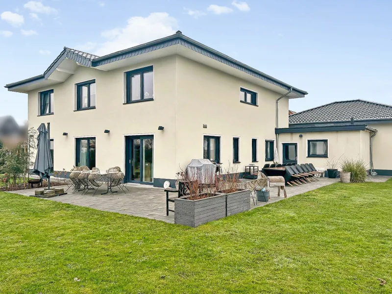 Titelbild - Haus kaufen in Steinheim - Modernes Einfamilienhaus in Steinheim