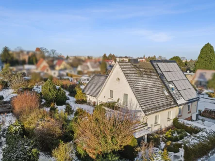 Außenansicht - 1 - Haus kaufen in Magdeburg - Attraktives Wohngrundstück in ruhiger Wohnlage, Doppelhaushälfte mit Garage in Magdeburg/Ottersleben