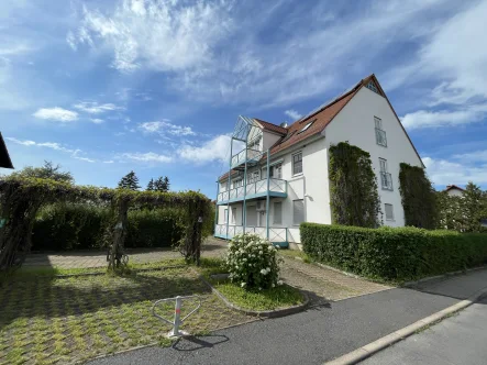 Der erste Eindruck - Wohnung mieten in Erfurt - 2-Zimmerwohnung mit Balkon in Erfurt-Gispersleben mit Einbauküche