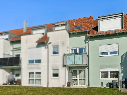 Außenansicht - Wohnung kaufen in Ellwangen (Jagst) - Vermietete 3-Zimmer-Wohnung mit Balkon und Tiefgaragen-Stellplatz in Ellwangen