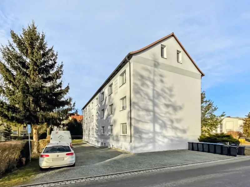 Süd-Ost Ansicht - Haus kaufen in Triptis - Solides Mehrfamilienhaus mit großem Grundstück in Triptis