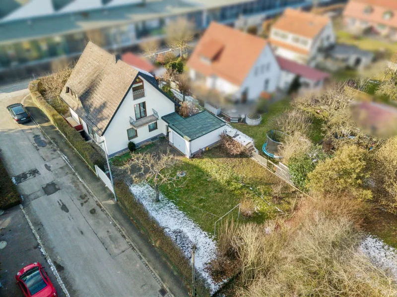 Außenansicht 1 - Haus kaufen in Günzburg - Einfamilienhaus mit zusätzlichem Ausbaupotential in zentraler Lage in Günzburg