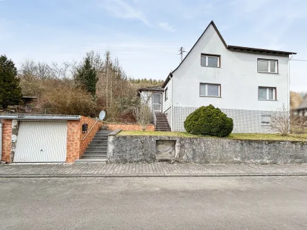 Ansicht - Haus kaufen in Idar-Oberstein - Einfamilienhaus in Höhenlage in Idar-Oberstein