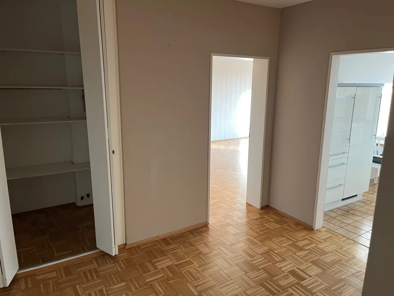 Flur mit Einbauschrank