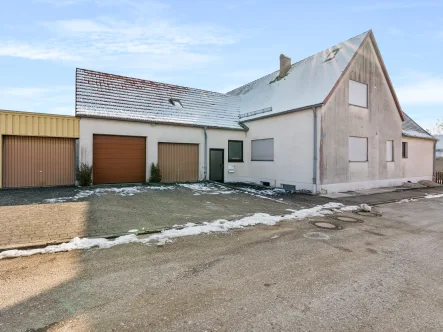 Außenansicht 1 - Haus kaufen in Ederheim - Großes Einfamilienhaus mit Potenzial zum Zweifamilienhaus in Ederheim