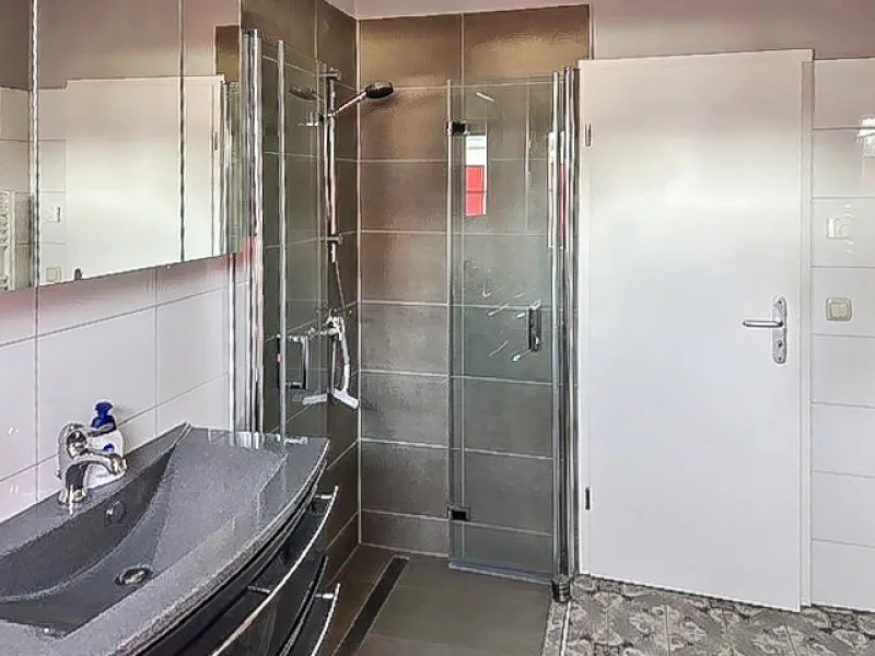 Badezimmer Ansicht 2