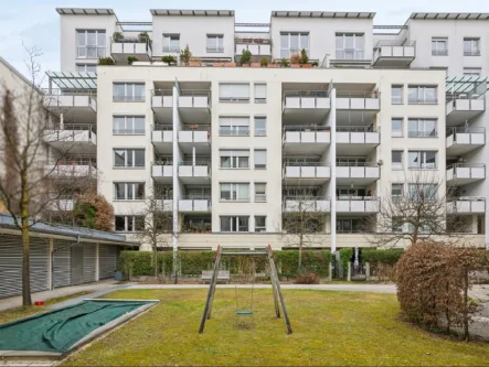 Hausansicht - Wohnung kaufen in München - Frei! 2-Zimmer-Eigentumswohnung mit Balkon und Tiefgarage in München-Isarvorstadt