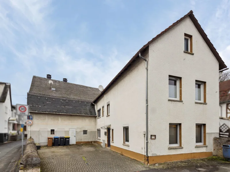 Ansicht - Haus kaufen in Solms - Charmantes Einfamilienhaus in Solms