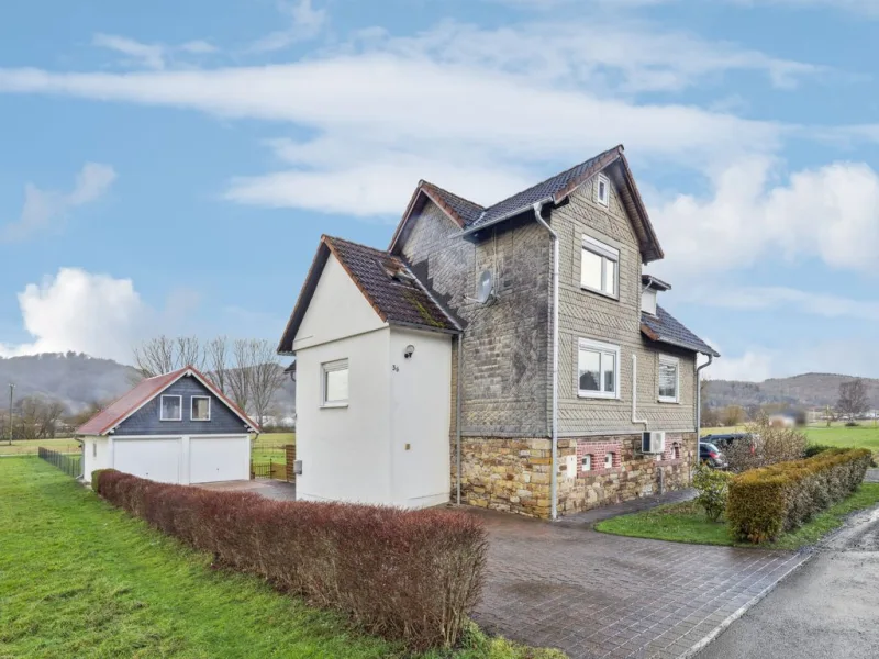 Außenansicht - Haus kaufen in Biedenkopf - Mehrgenerationenhaus in Biedenkopf