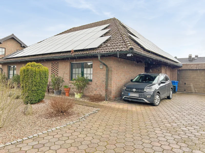 Außenansicht - Haus kaufen in Hamminkeln - Freistehender Bungalow in ruhiger Lage von Hamminkeln-Mehrhoog